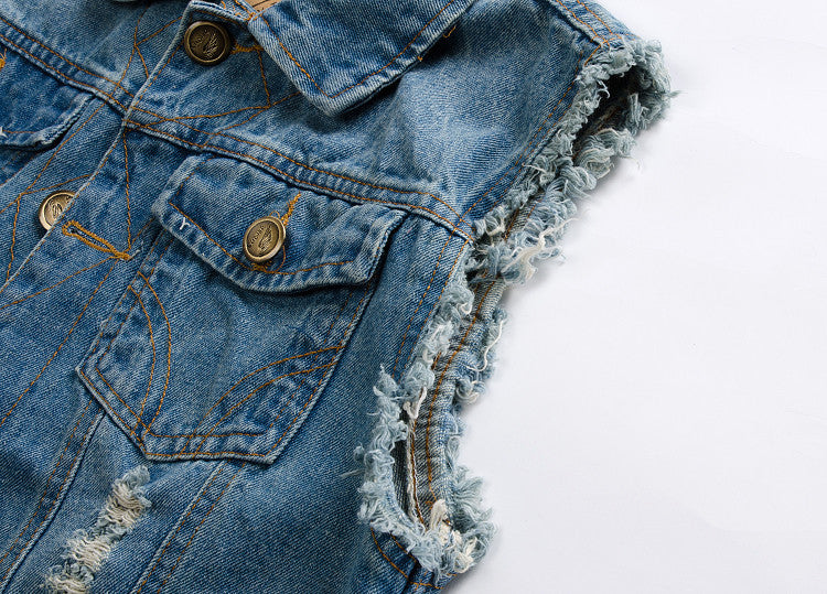 Ripped denim vest-D681