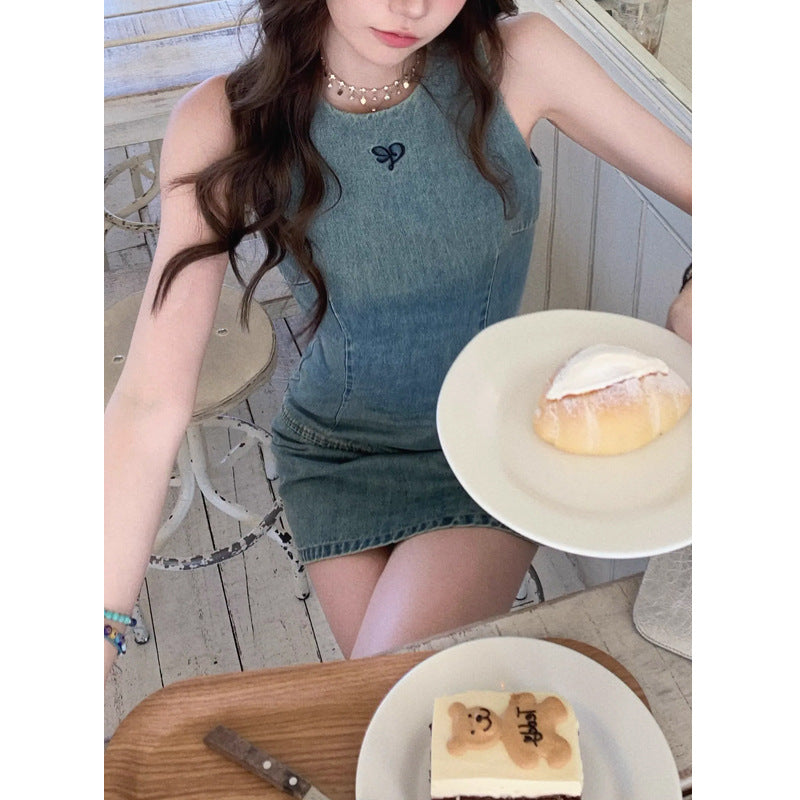 Sleeveless dress-D534