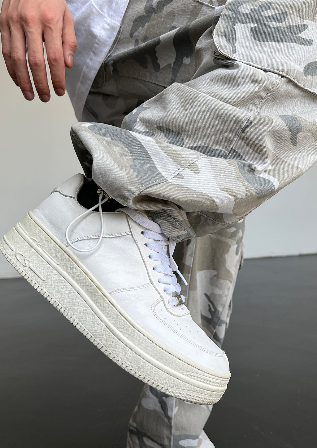 Camouflage cargo pants-D556