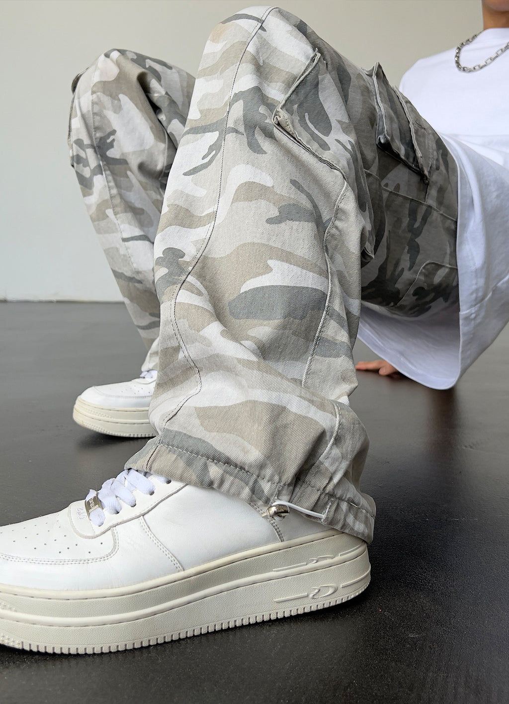 Camouflage cargo pants-D556