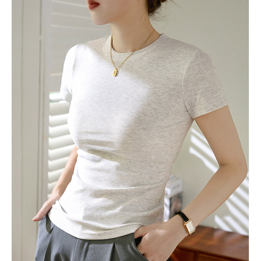 Solid color skinny top-D829
